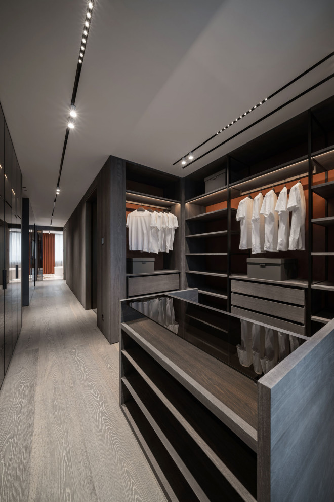 Triumph: eclectic style of stones & metals