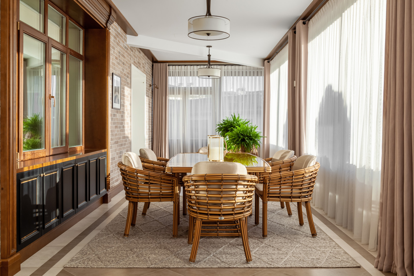 Строительство дома и отделочные работы. Дом на Новой Риге. 700 кв.м.