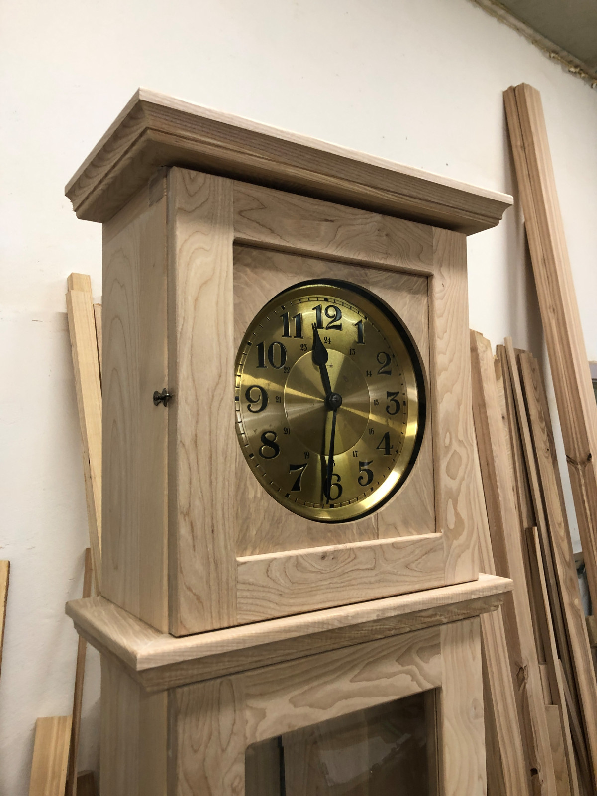 Обложка проекта: Корпус для польских часов 40-х годов из массива ясеня