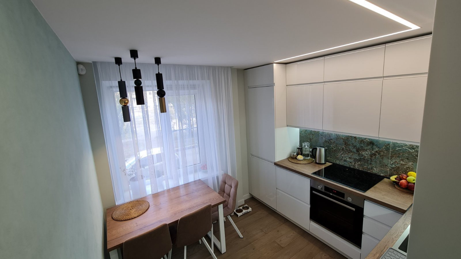 65 квадратов счастья.