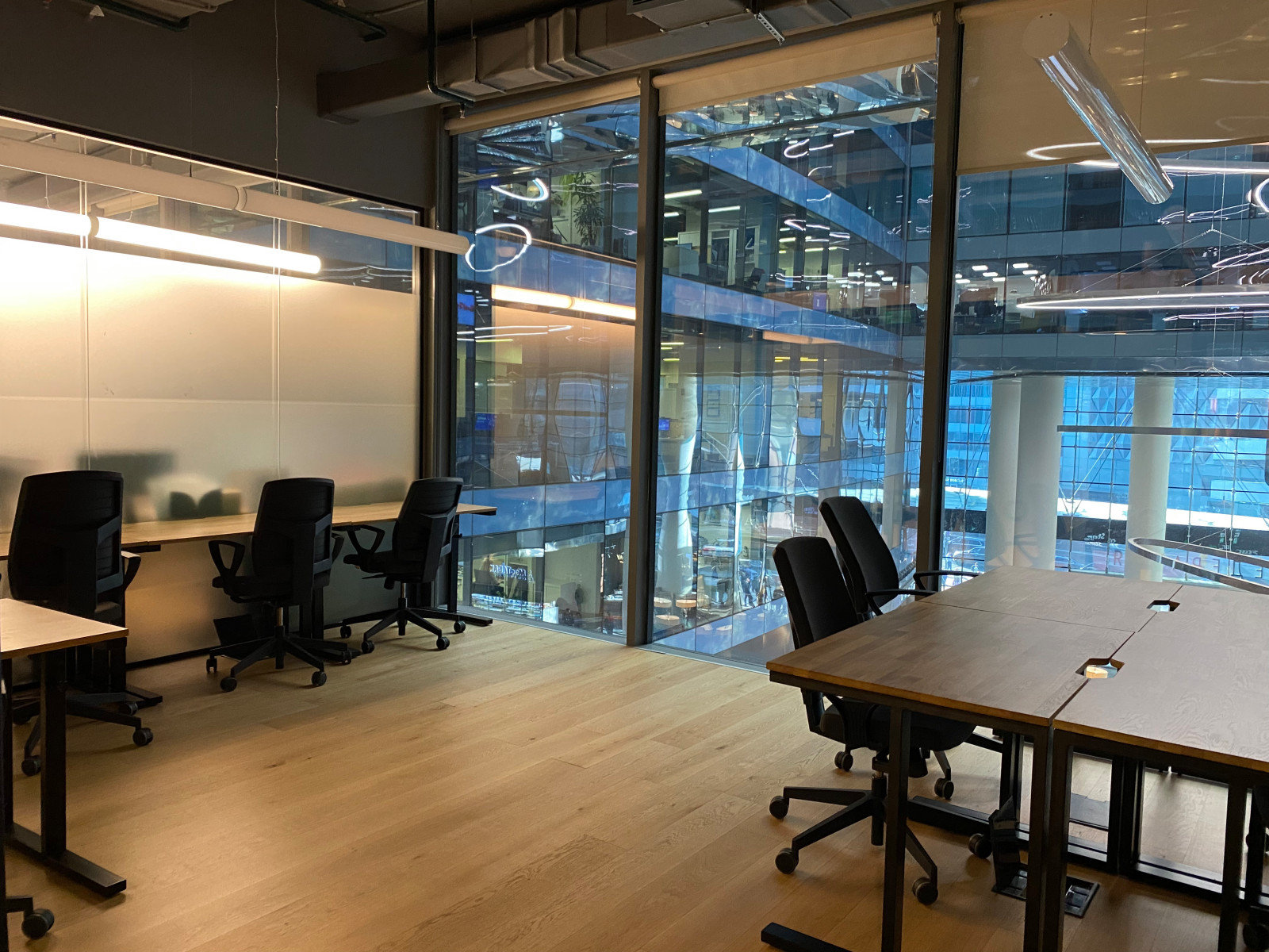 Обложка проекта: Декорирование офиса «SOK»Игоря Рыбакова в Москва-Сити (фото ДО/ПОСЛЕ)