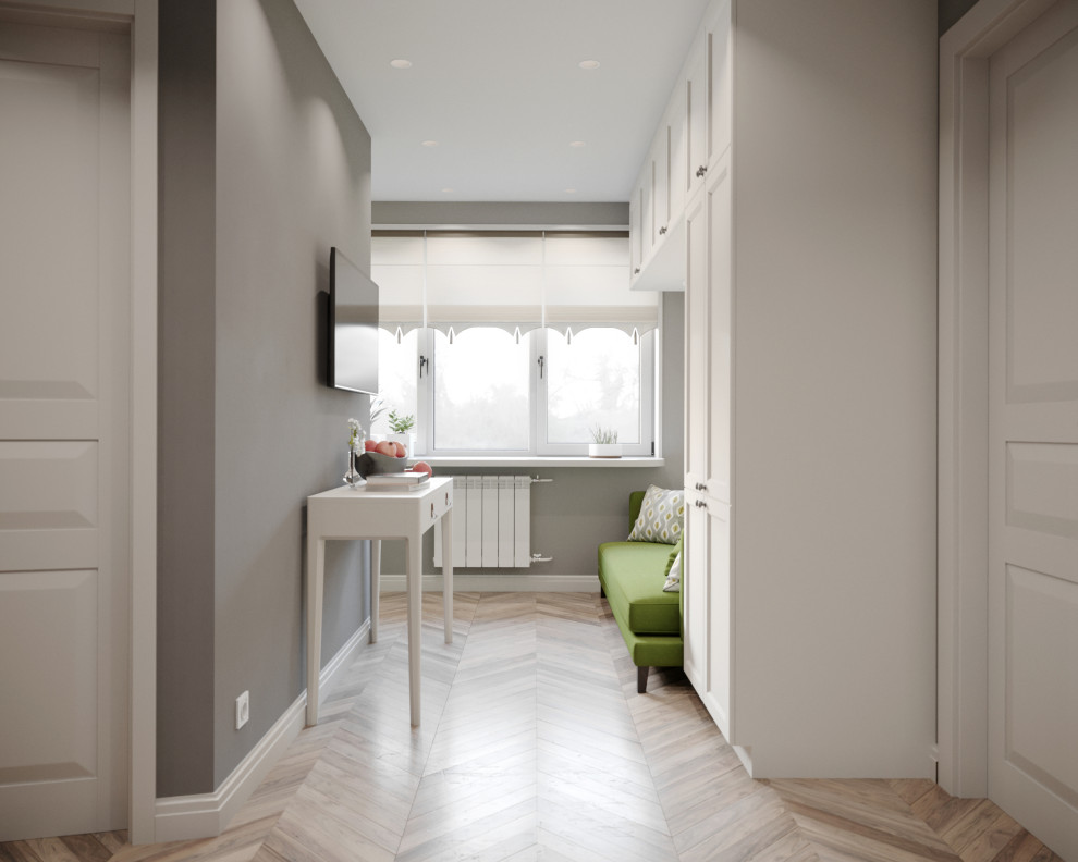 Apartment in old building, Dybenko street