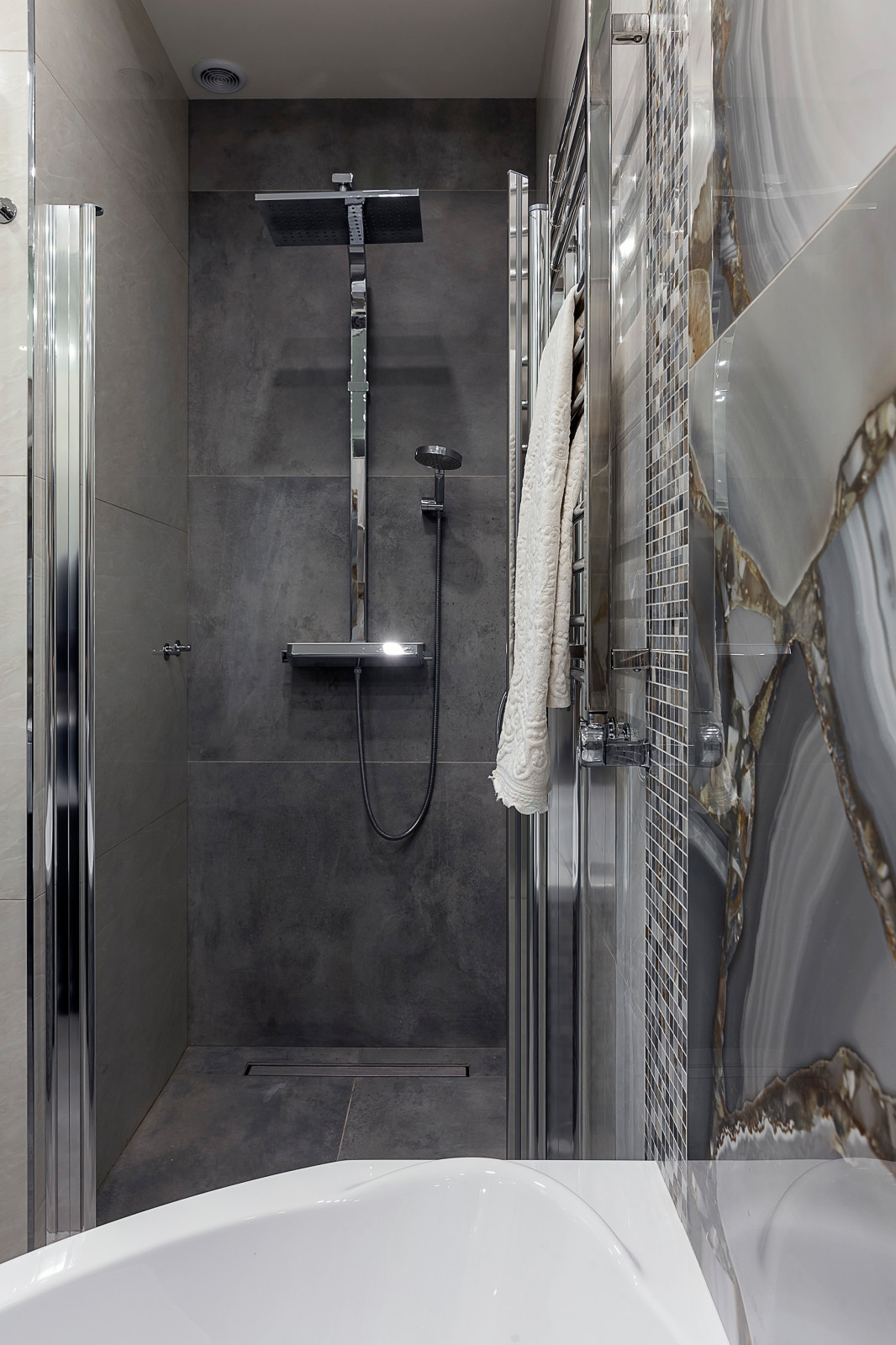 Ванная комната. Вид на душевую