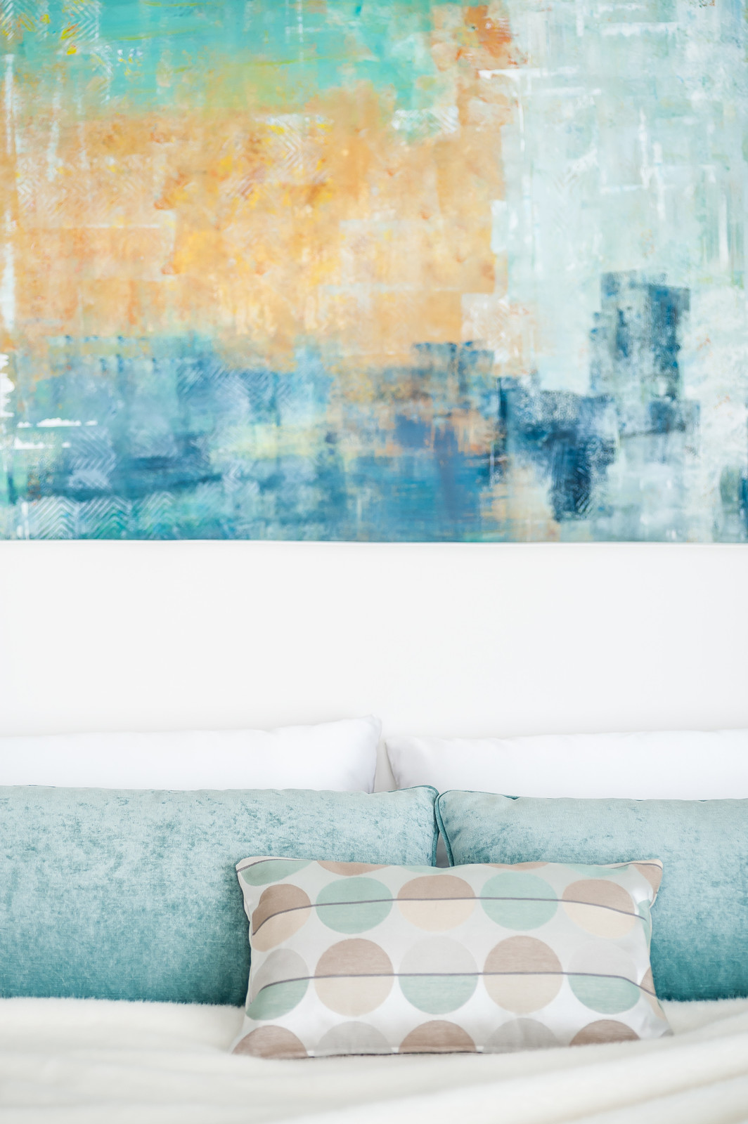 Светлый hi-tech