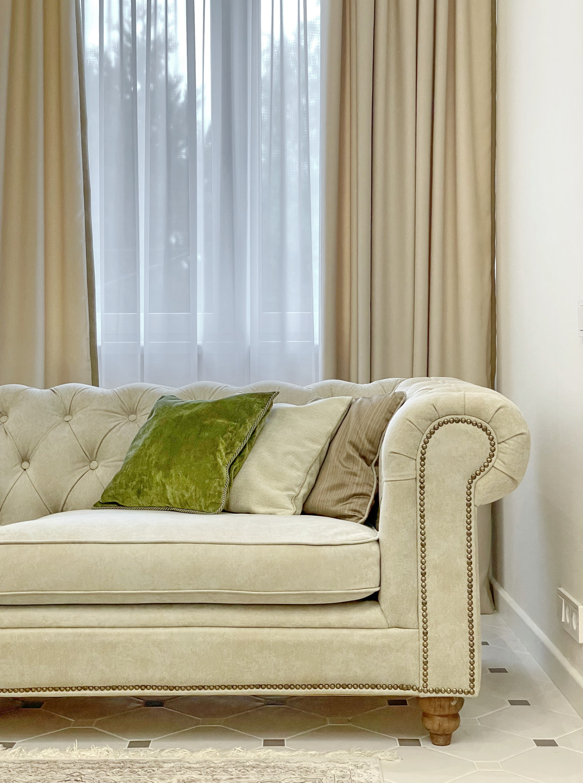 Колониальный фасон