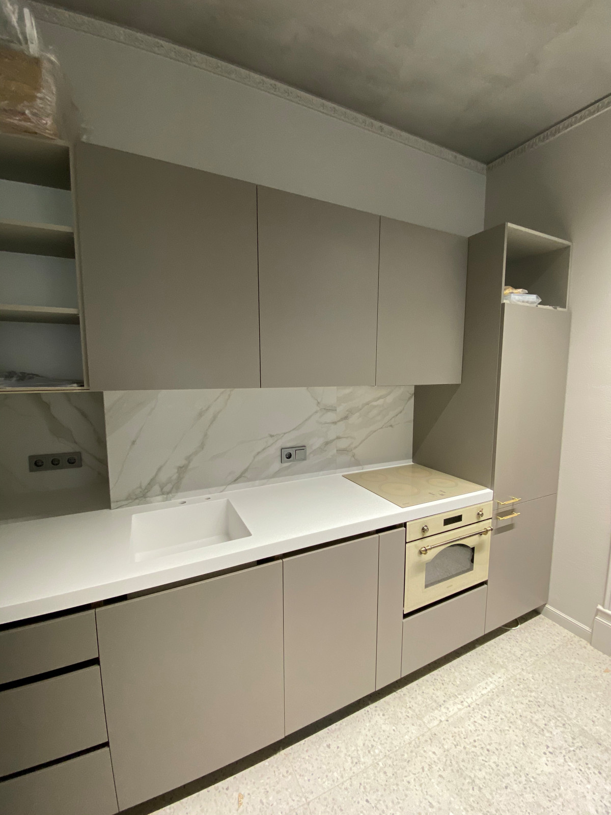 Обложка проекта: Кухонная столешница