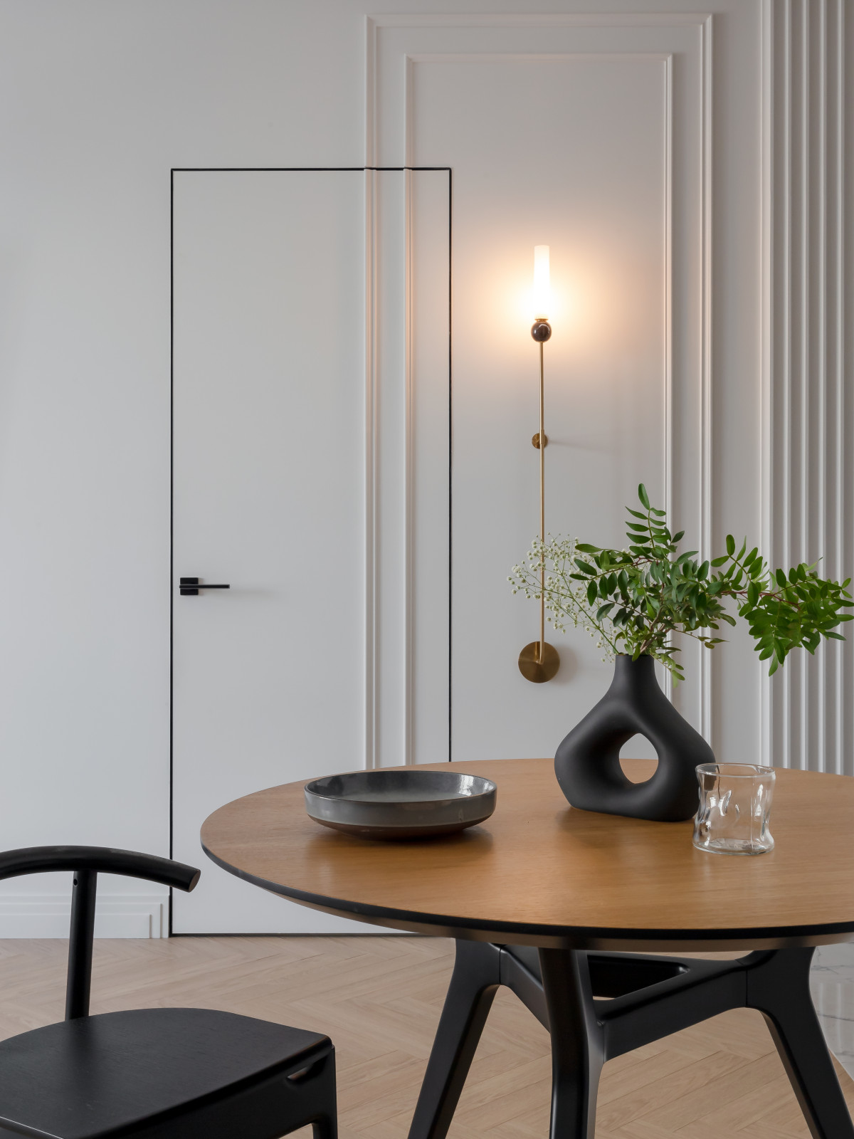 Графичный "Черно-белый" интерьер для студентки архитектурного ВУЗа