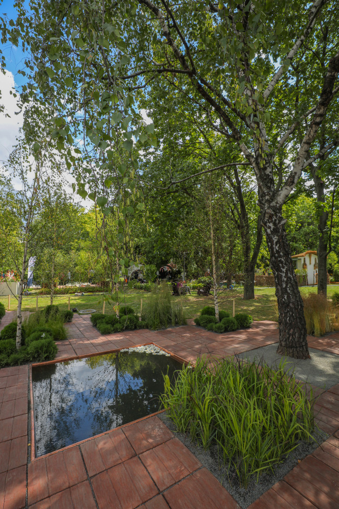 Сад для Алены Ахмадуллиной