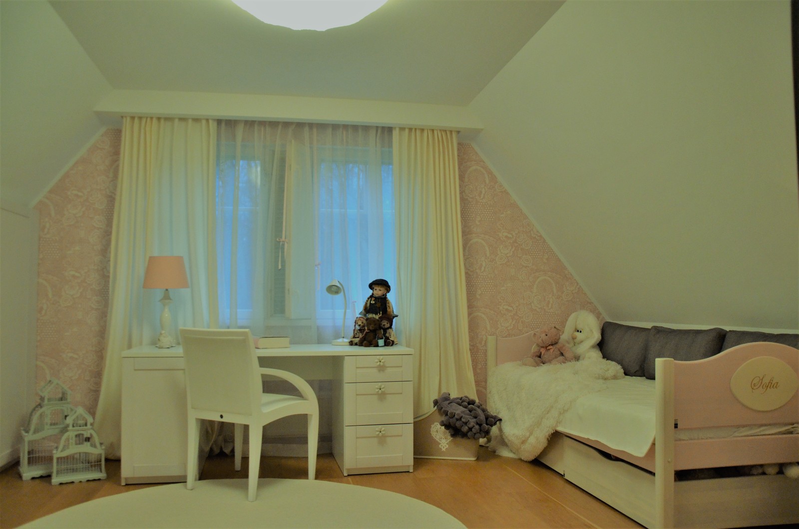 Обложка проекта: A Little Bit Of Pink