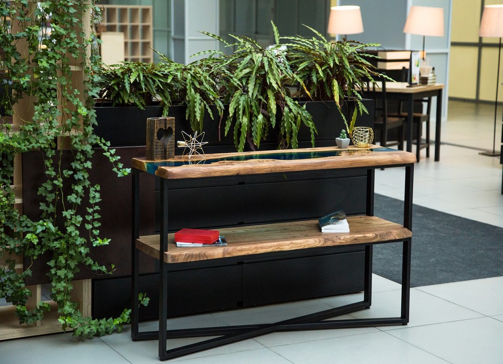 Консоль из Карагача с двуми полками