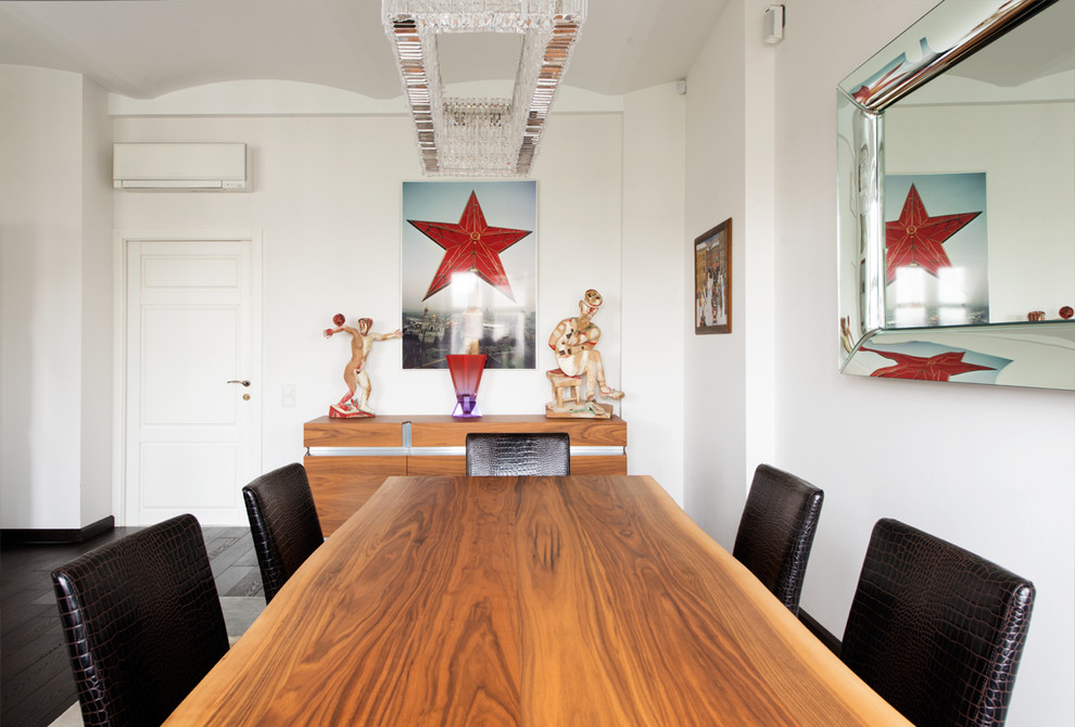 КРЕМЛЕВСКИЕ ЗВЕЗДЫ