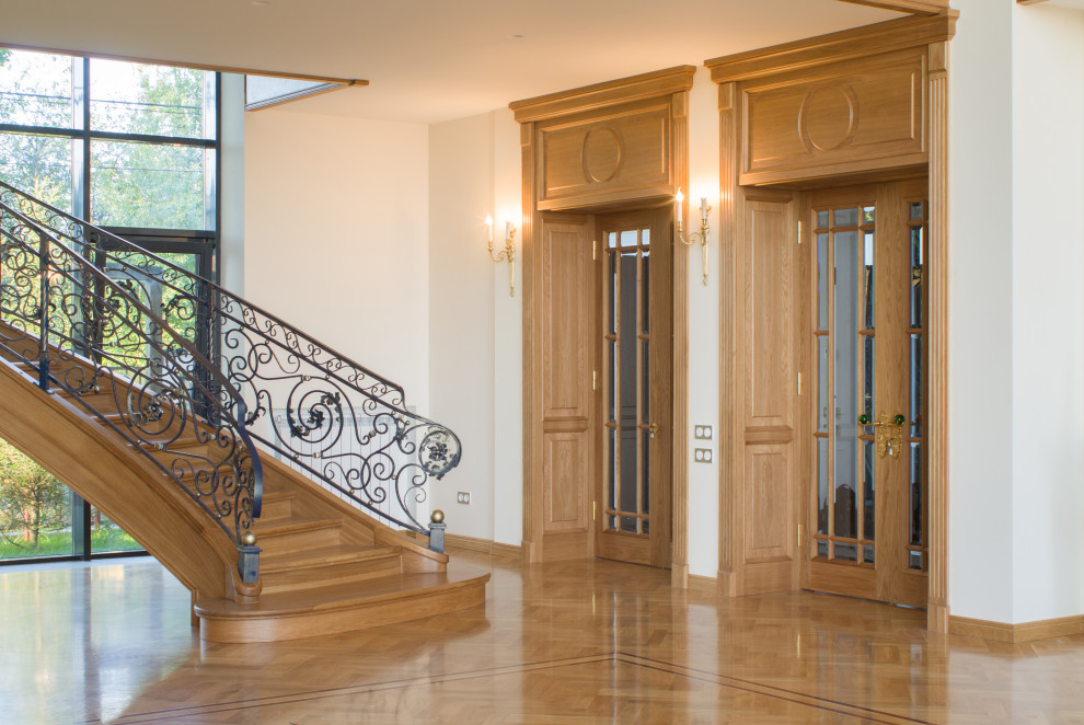 Обложка проекта: Двери дубовые с элементами резьбы