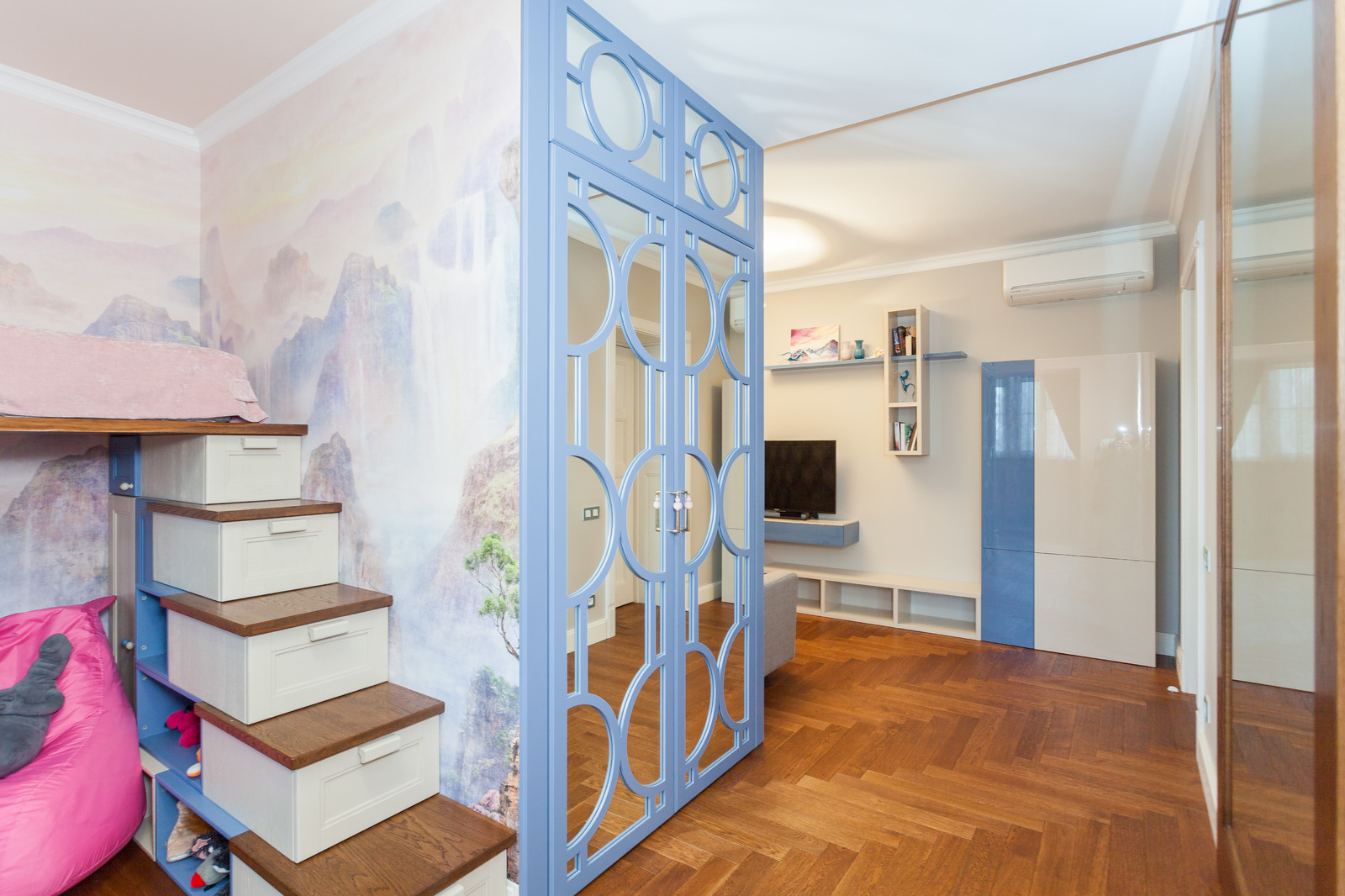 Встроенный шкаф-гардероб