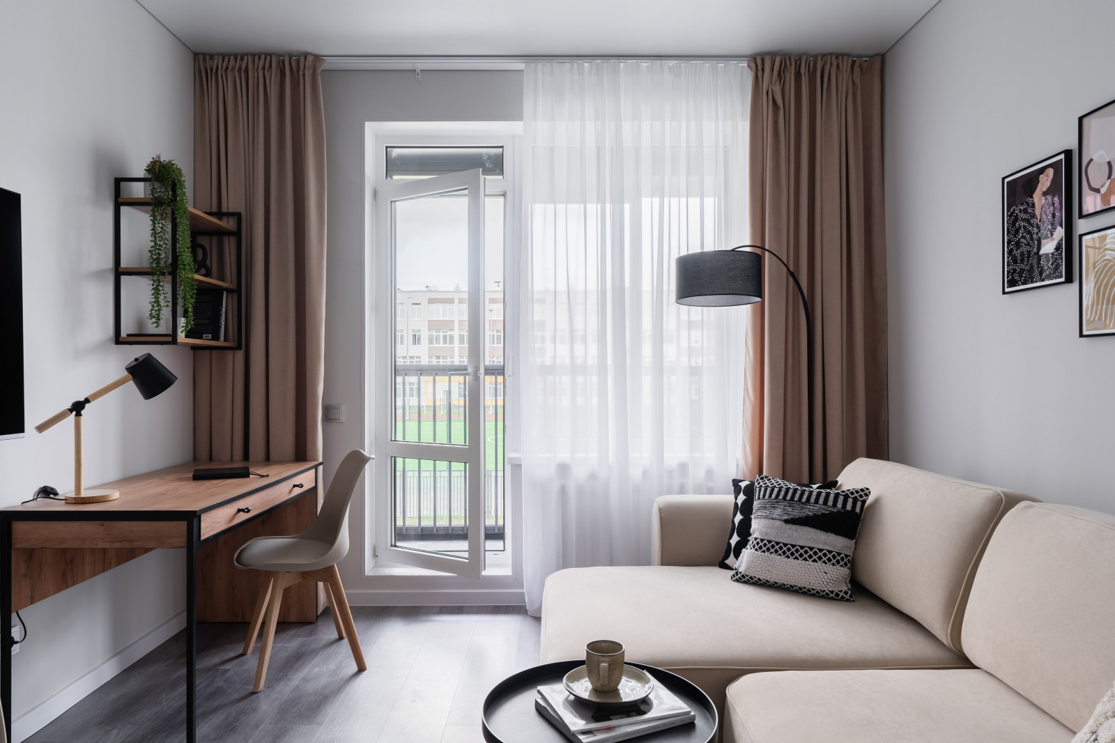 Парадный ансамбль, 2евро, 32м2