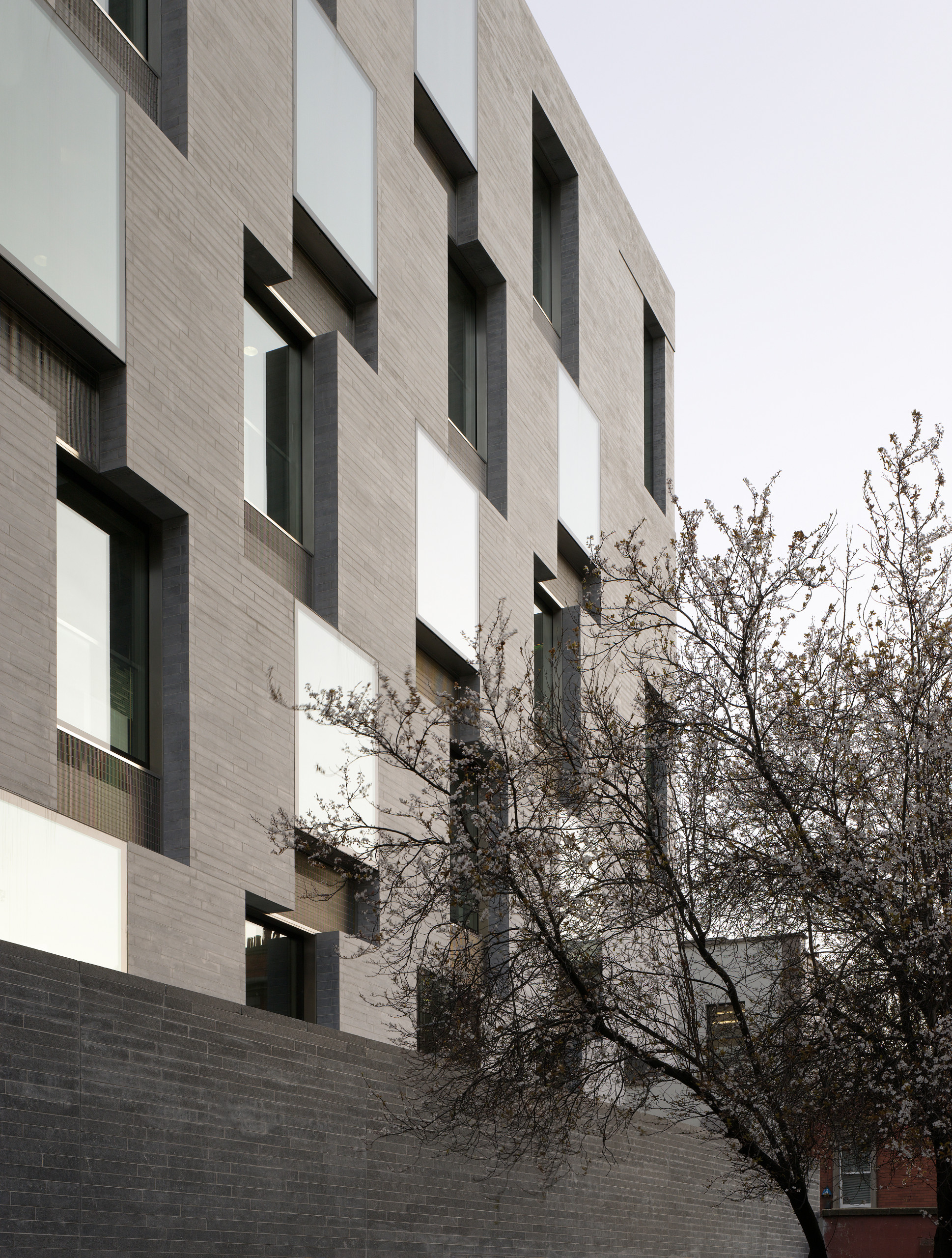 Архитектура: Ирландский дуэт — лауреат Притцкеровской премии 2020