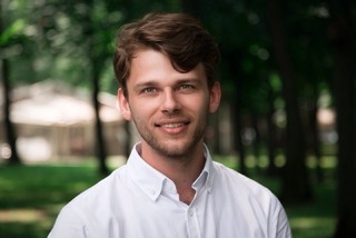 Максим Белоус