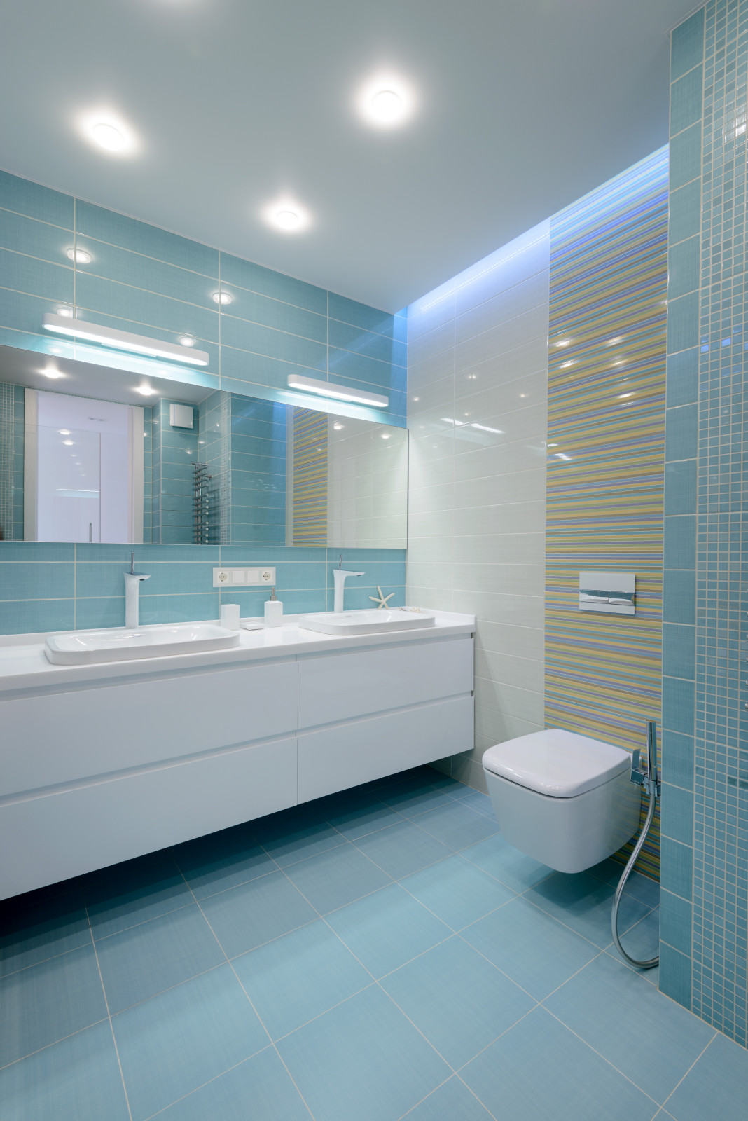 Любовь к белому цвету.