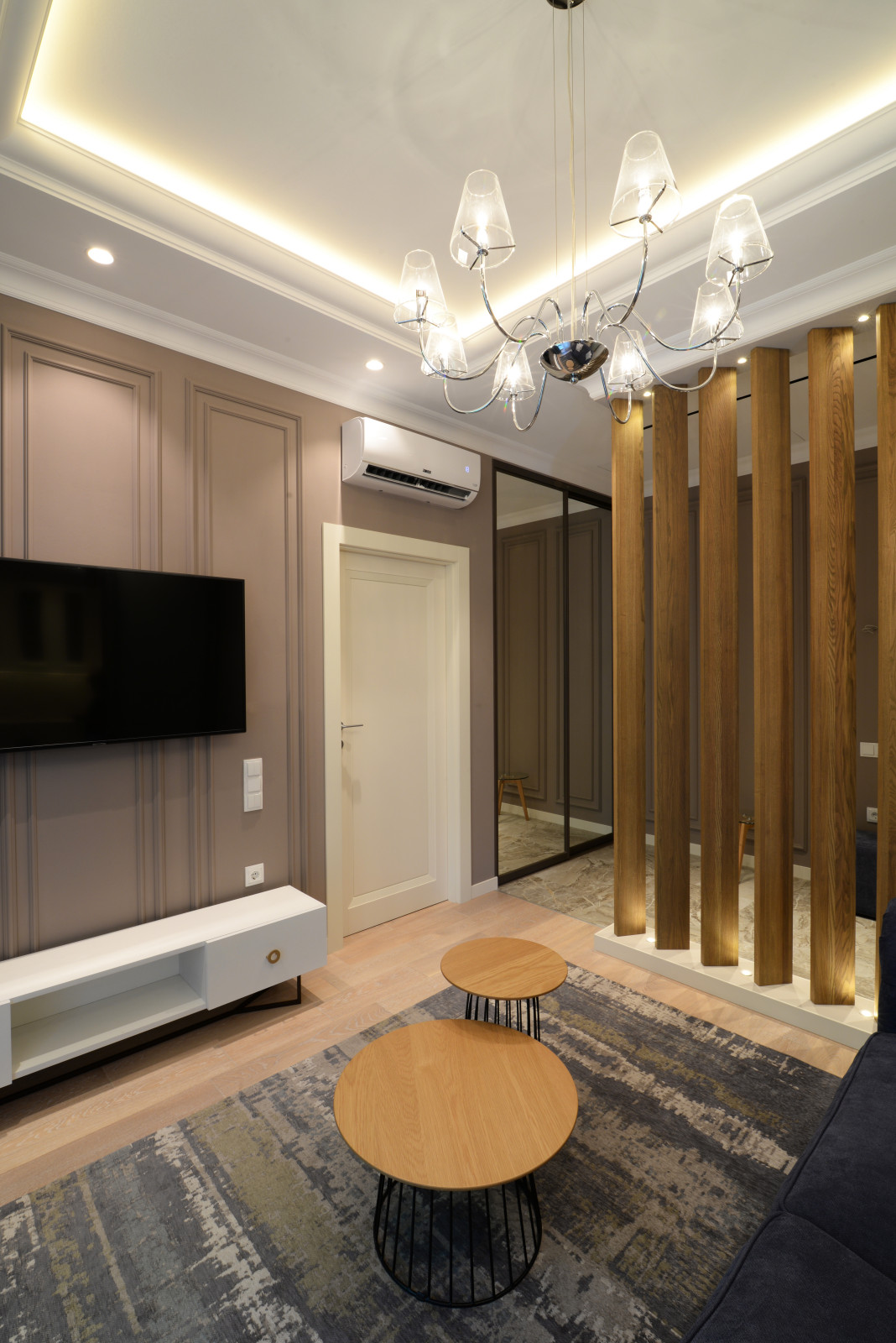 Небольшая квартира в неоклассическом стиле