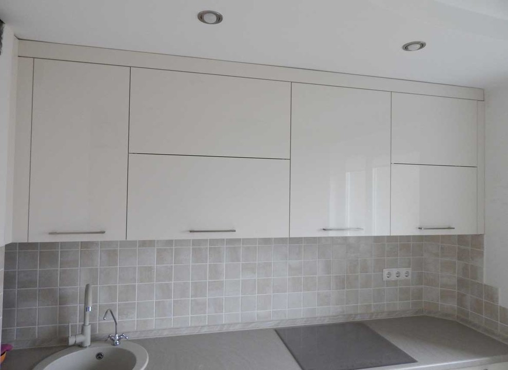 Кухни с фасадами из пластика