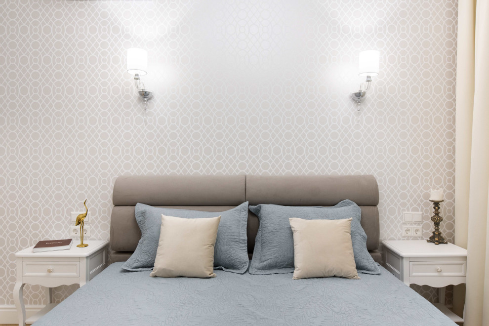 Кровать в спальне