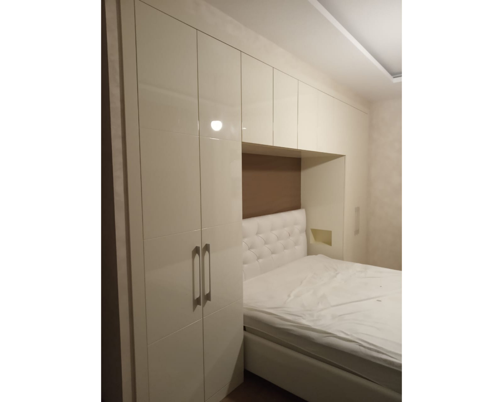 Мебель из массива дерева, шпона, мдф