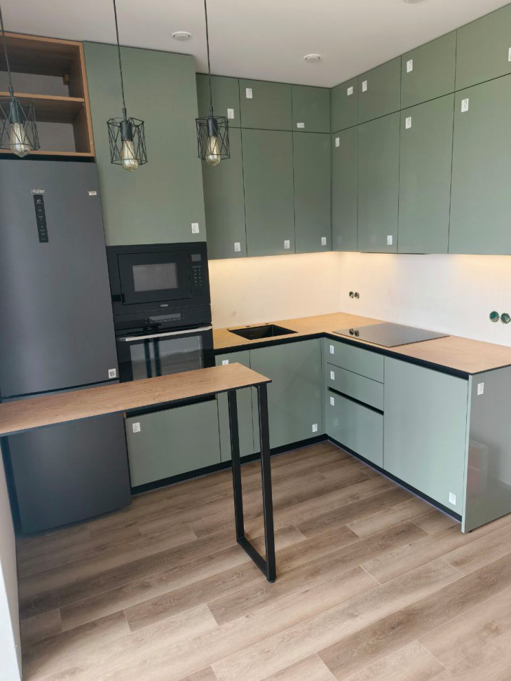 Обложка проекта: Угловая столешница из компакт-пластика