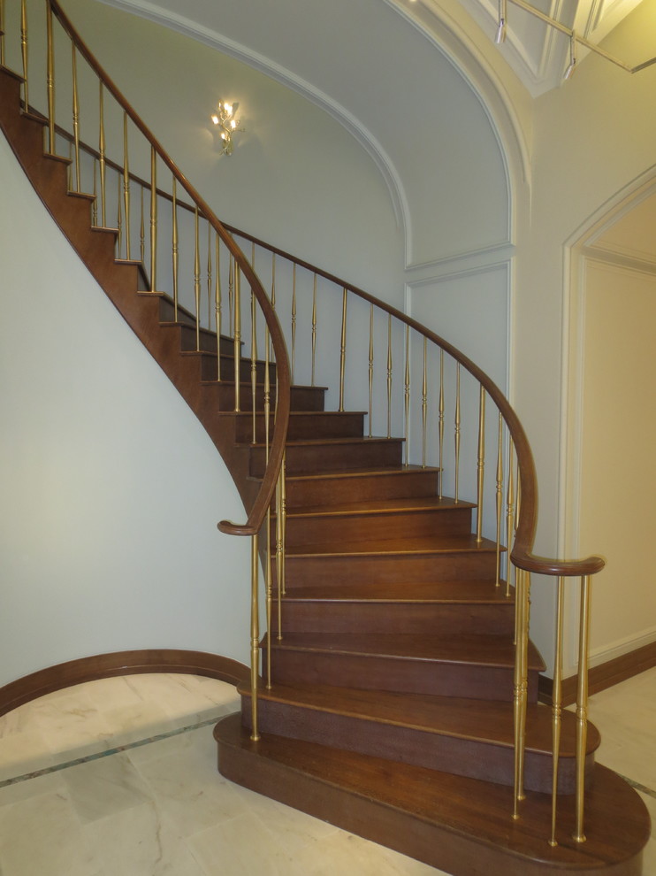 Tiffany&Co, ГУМ: стойки и дверная ручка