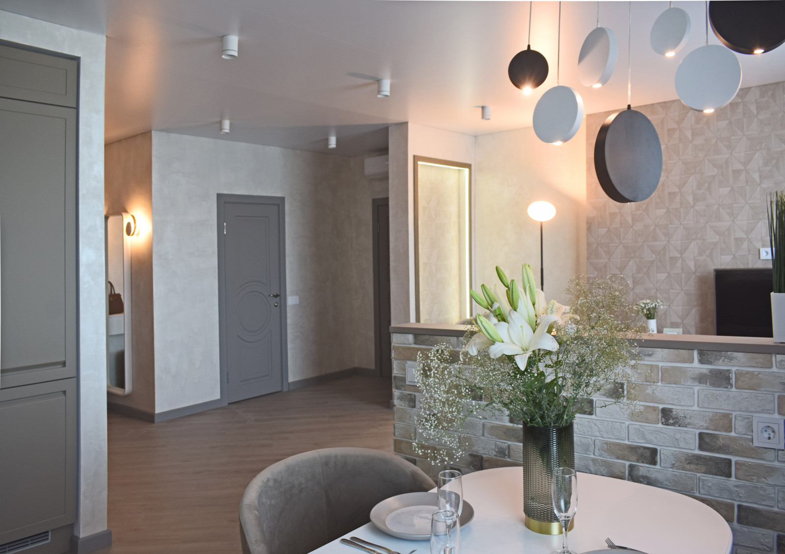 Элегантный бежевый