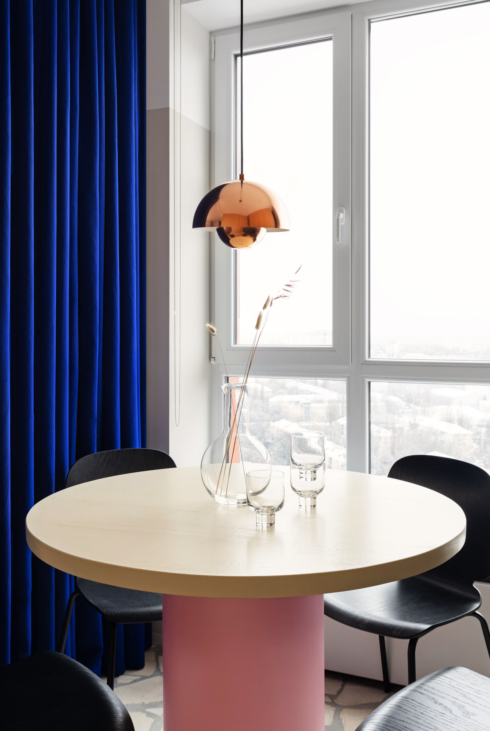 Houzz Украина: Квартира c шторами вместо перегородок