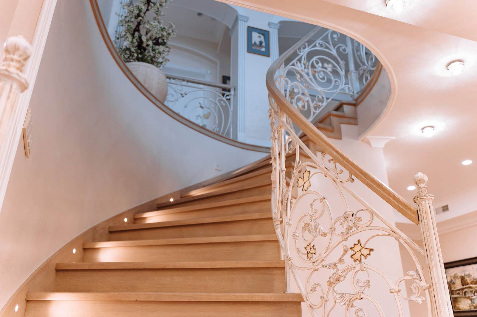 Проект 8 - Интерьер дома из дерева под ключ