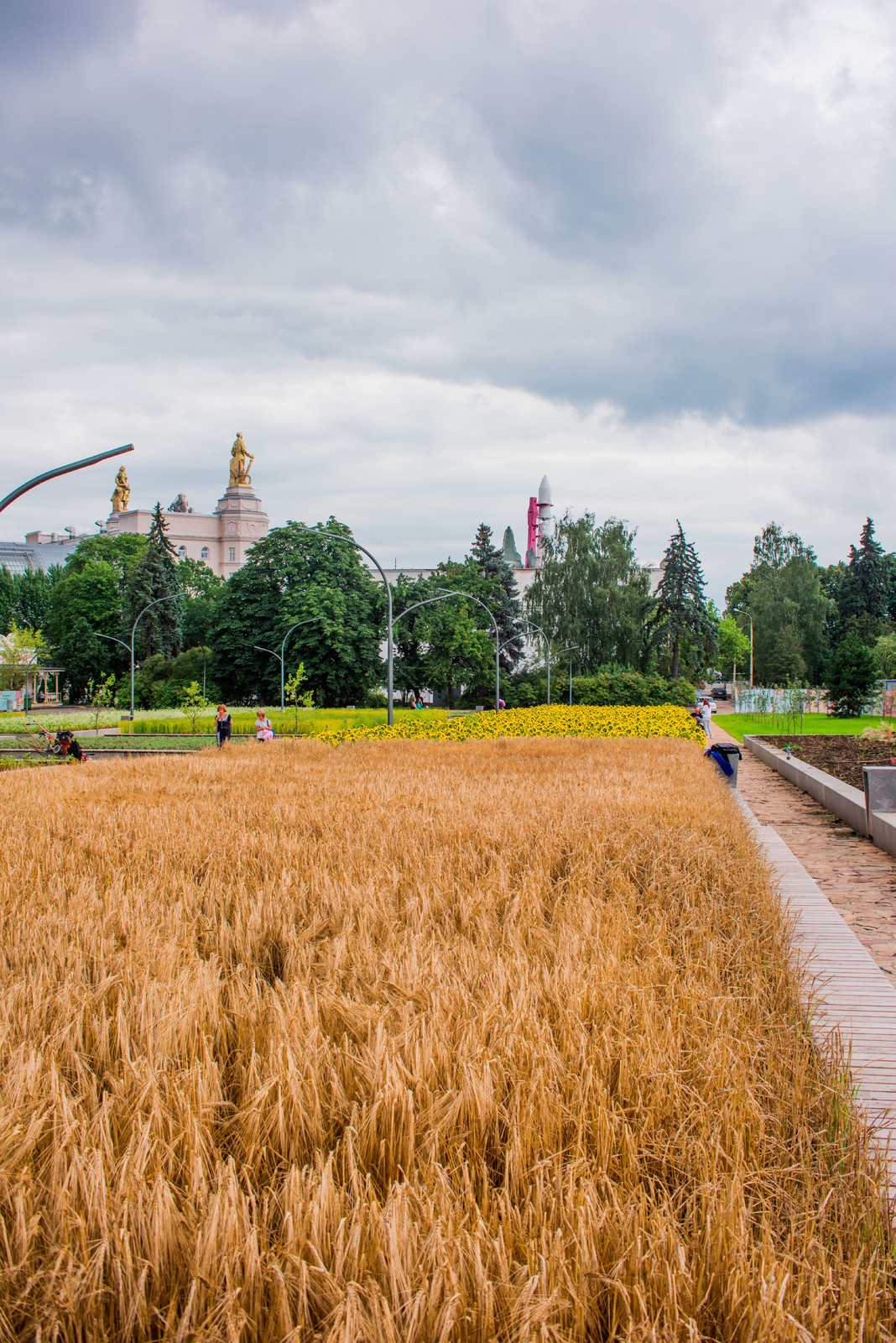 ЛАНДШАФТНЫЙ ПАРК ВДНХ Г.МОСКВА