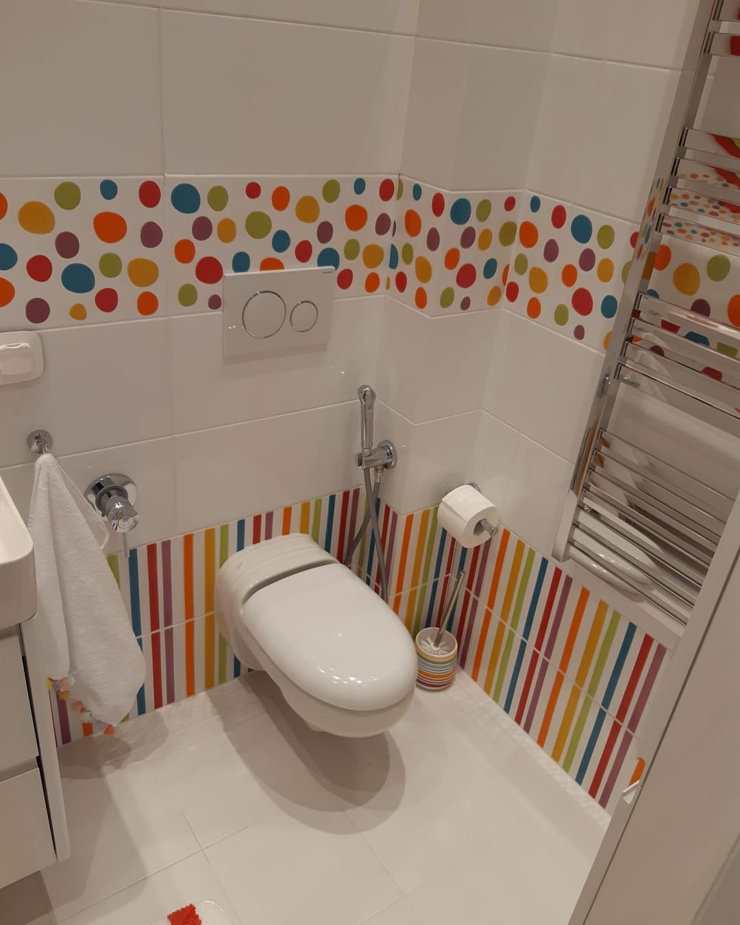 Яркий детский сан. узел