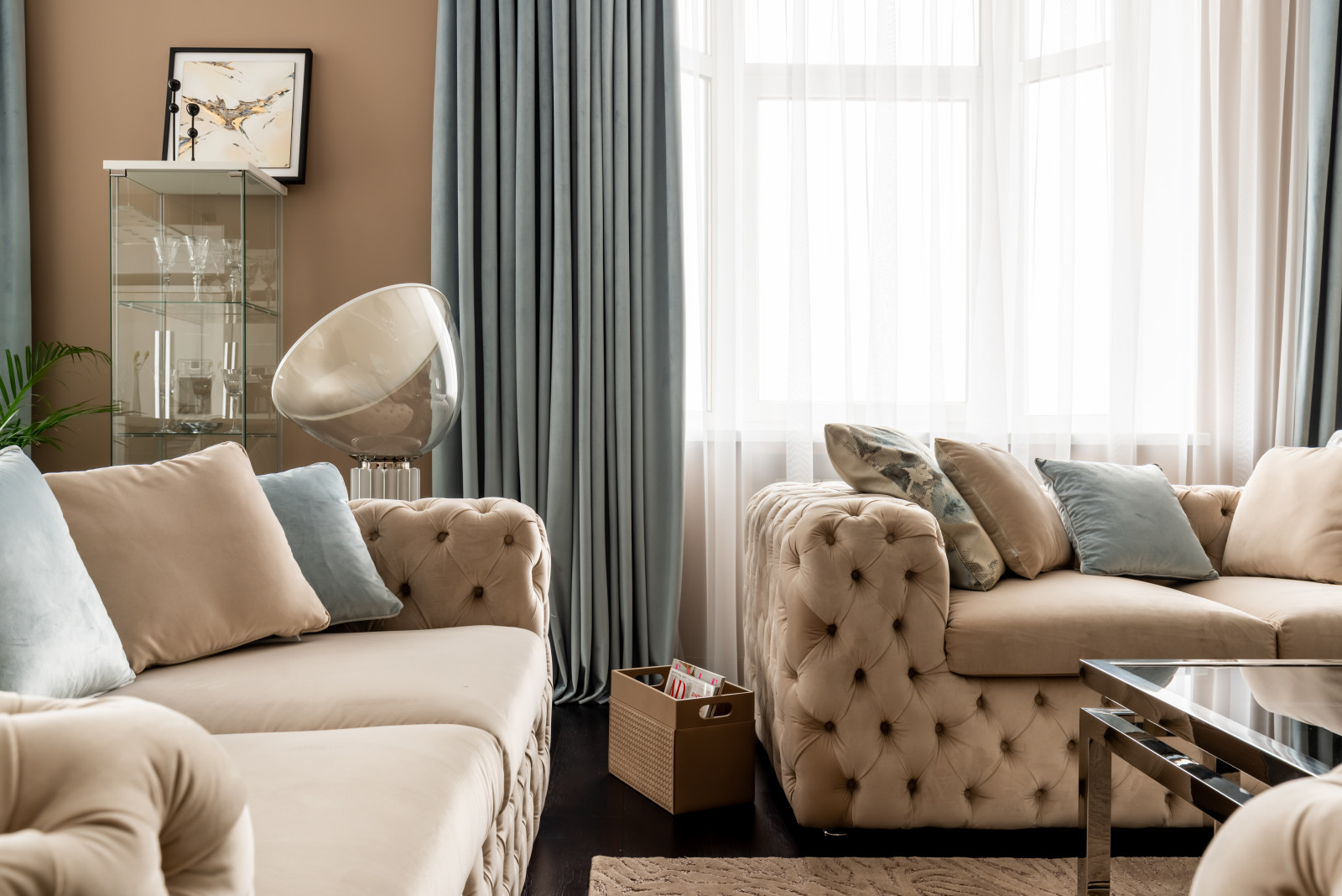 Бежевый и зеркала