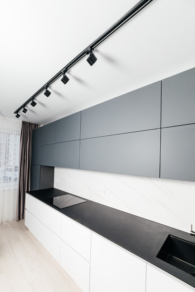 Угловая кухня с фасадами Fenix