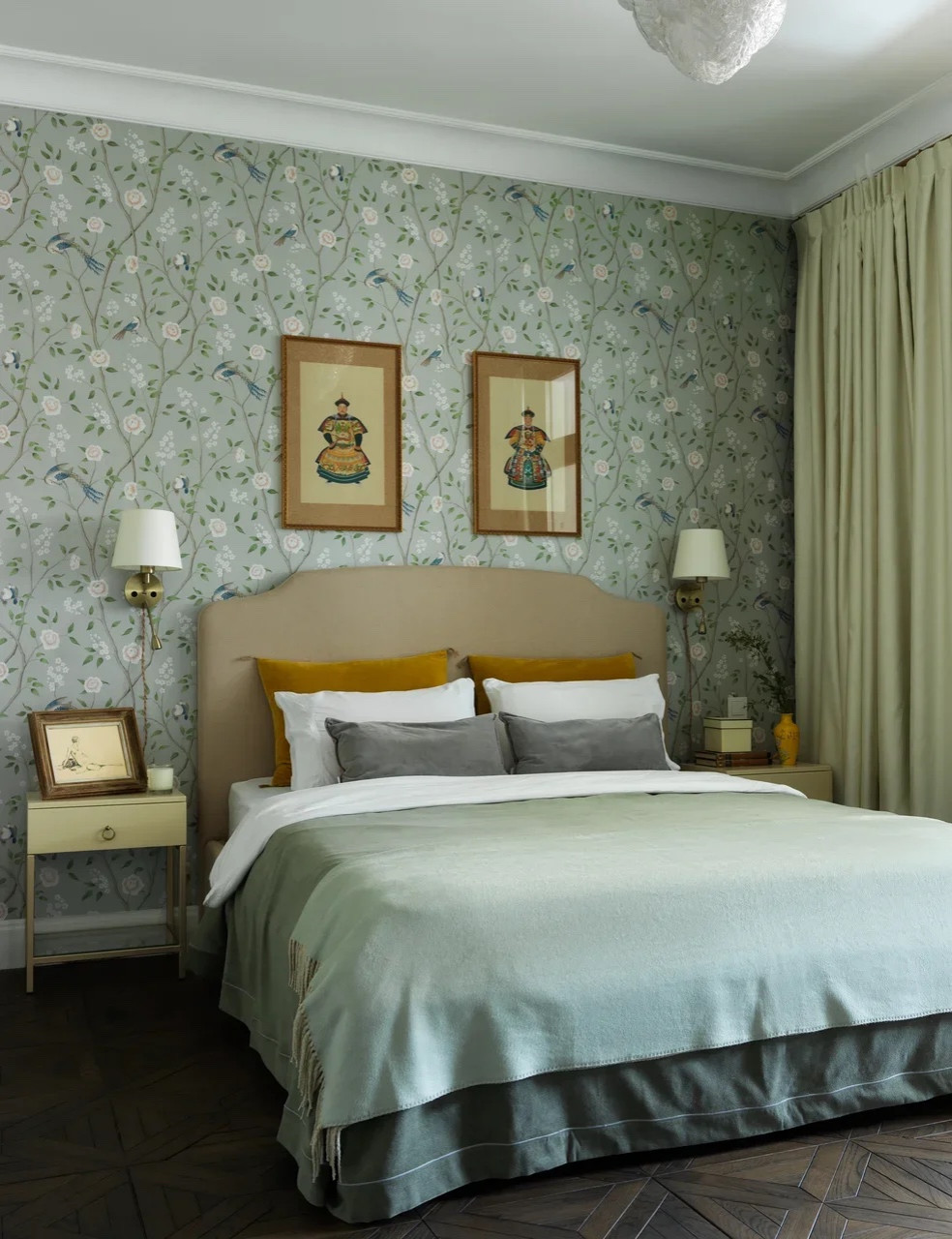 Houzz тур: Квартира с коллекцией китайских ваз и гравюр