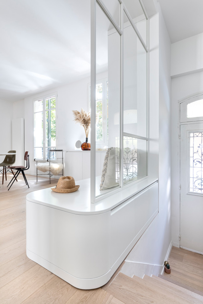 Место под лестницей: 4 проекта с остроумной планировкой