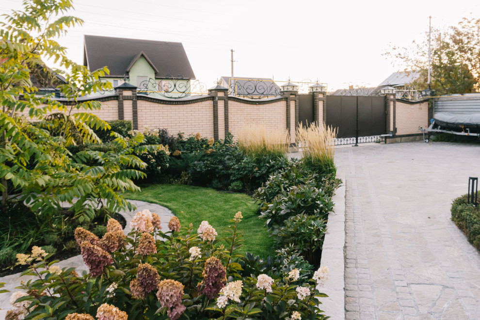 Сад с подпорными стенами