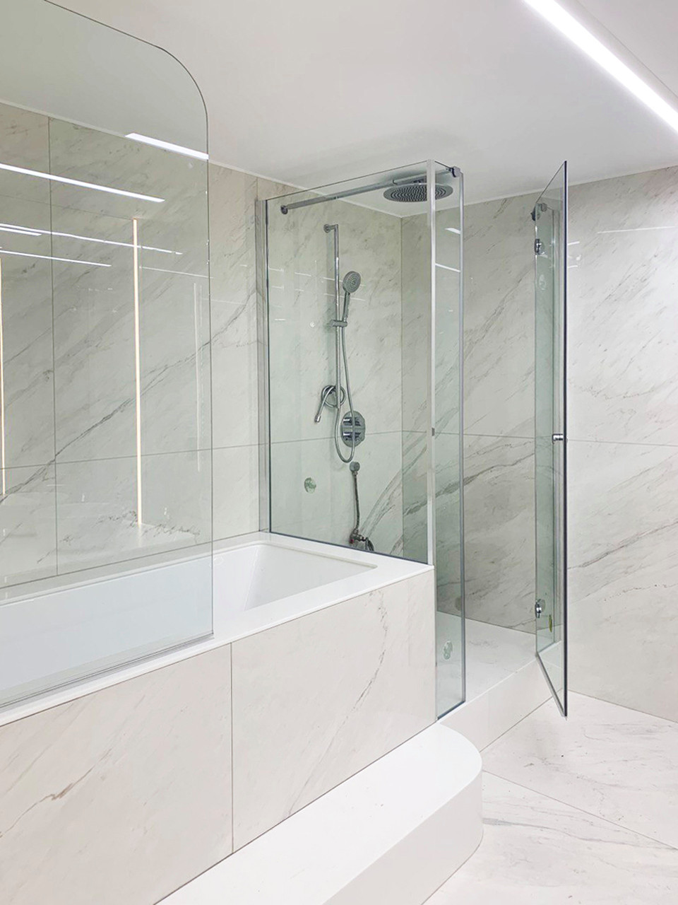 Смольный парк