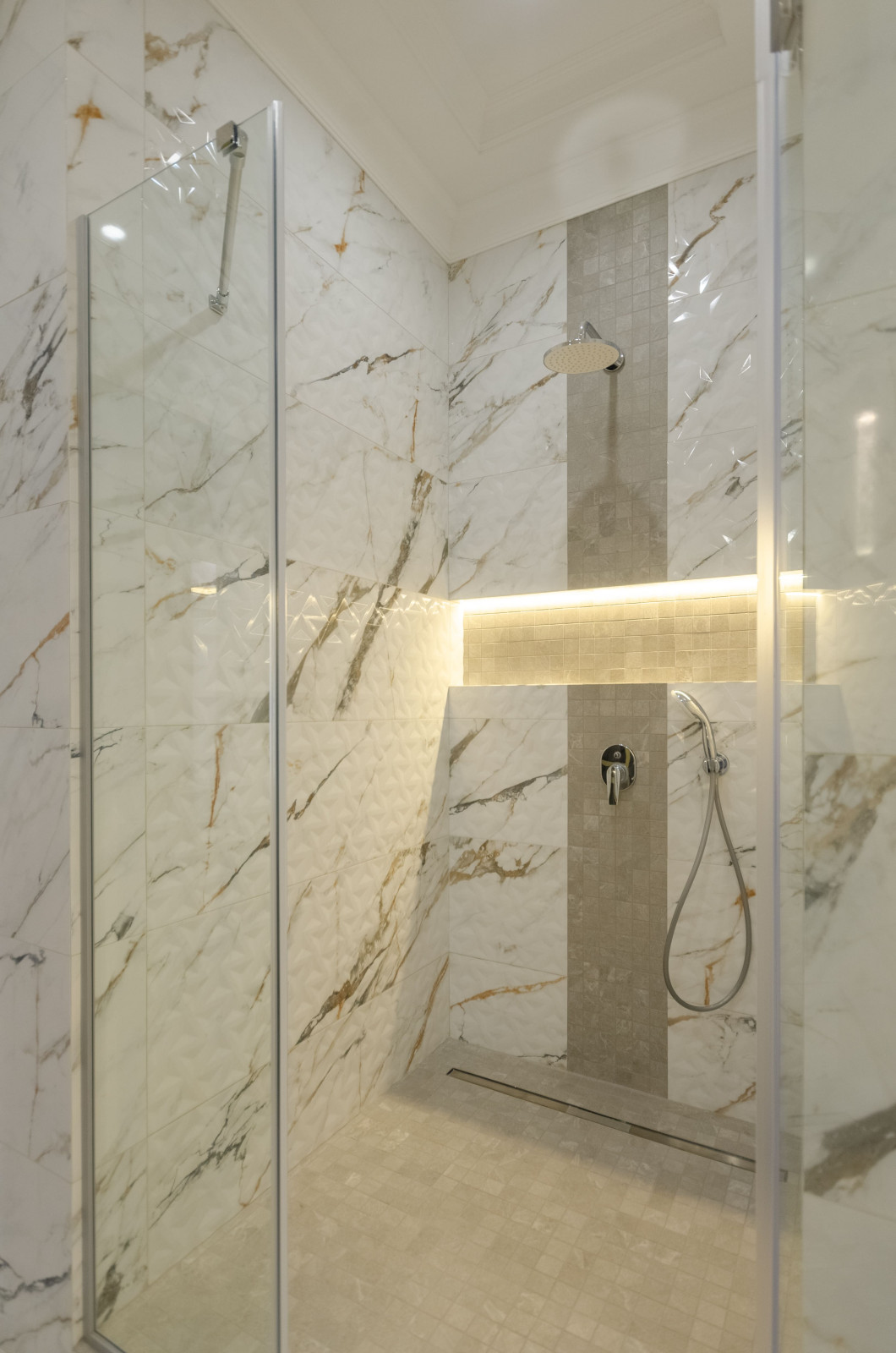 ЖК Алия, 3 комнаты, 105  м²