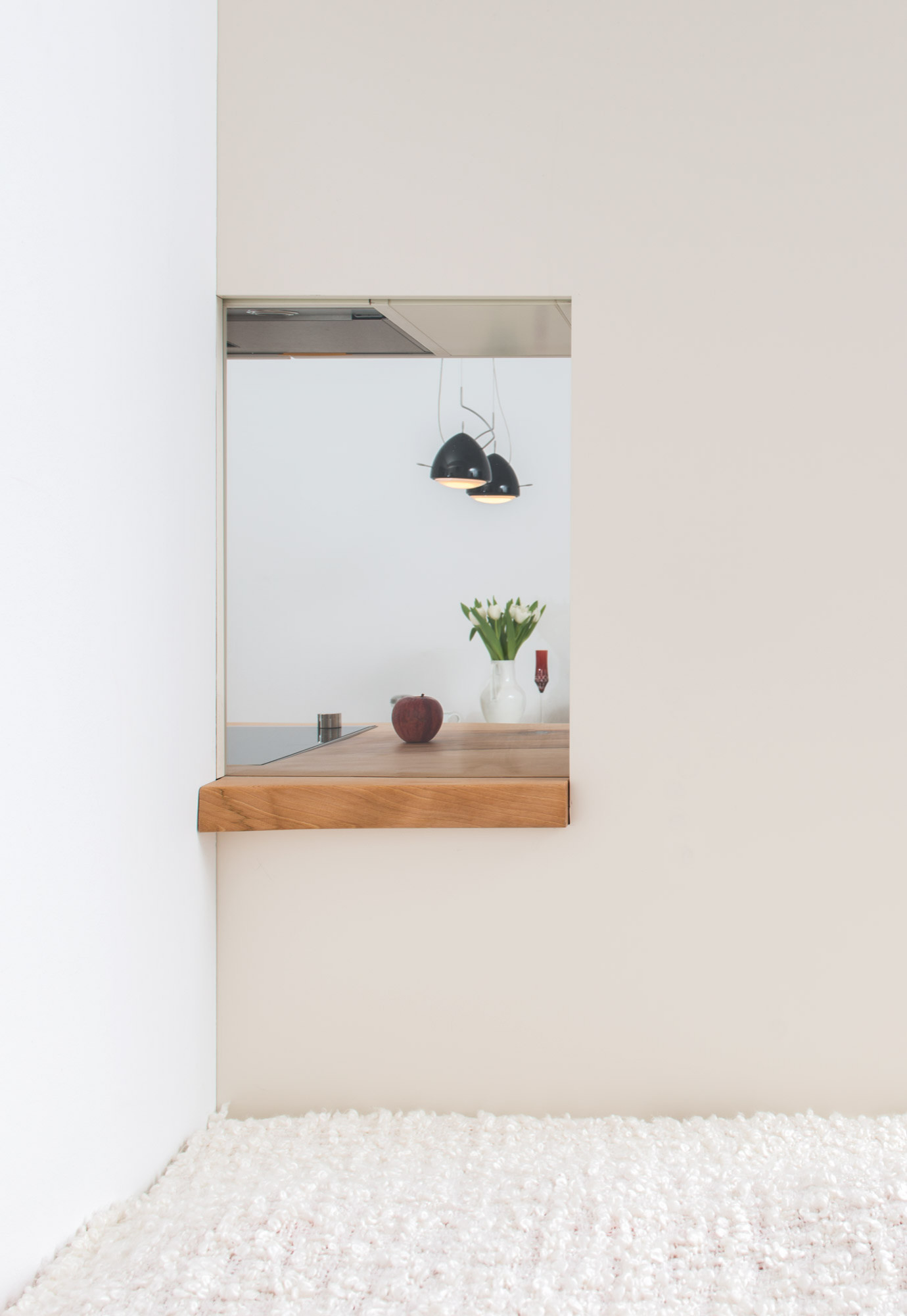 Houzz Германия: Встроенная мебель из 200-летнего бука на 40 кв.м