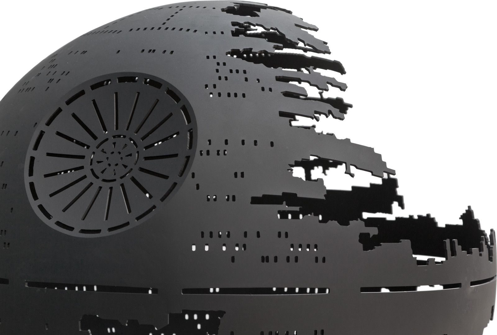 Уличный очаг "Звезда смерти"