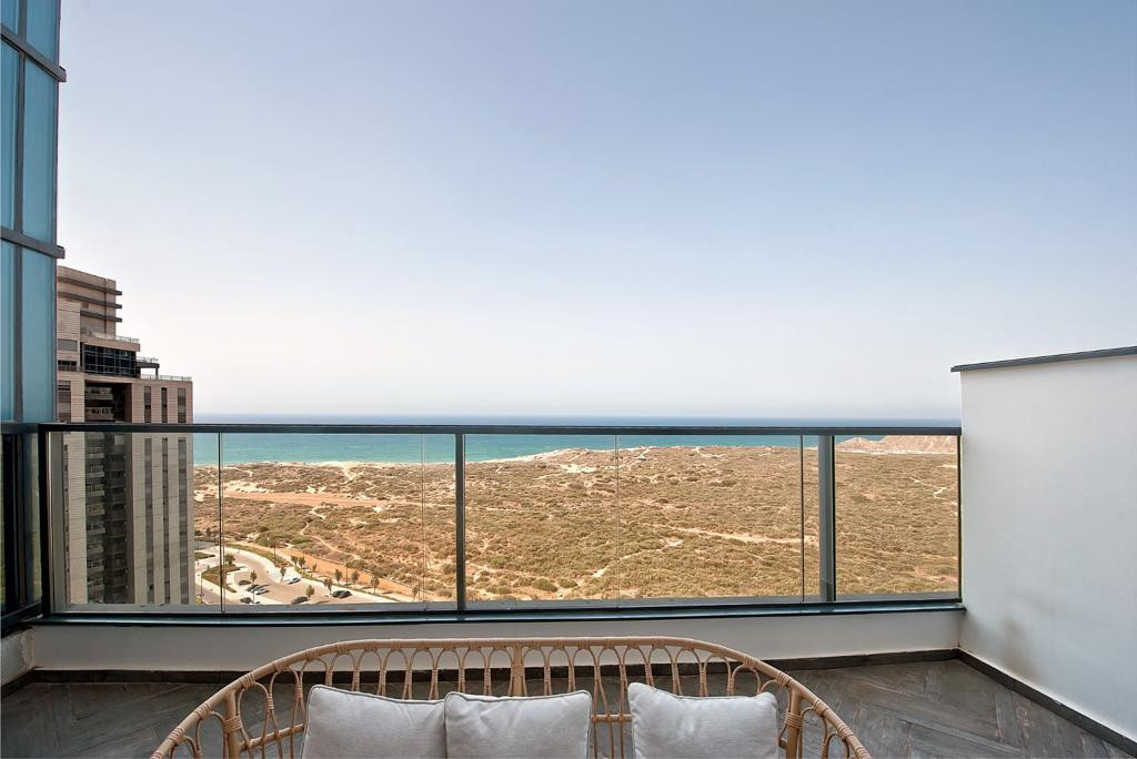 Двухуровневая квартира в Нетании