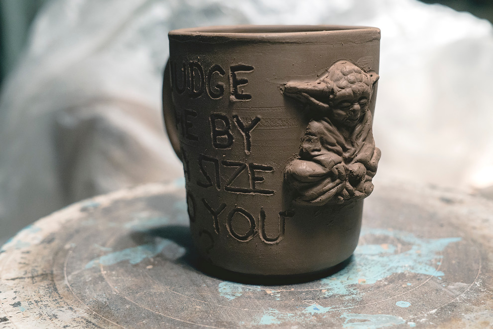 Портрет: Керамика KVN-studio, вдохновленная современной культурой