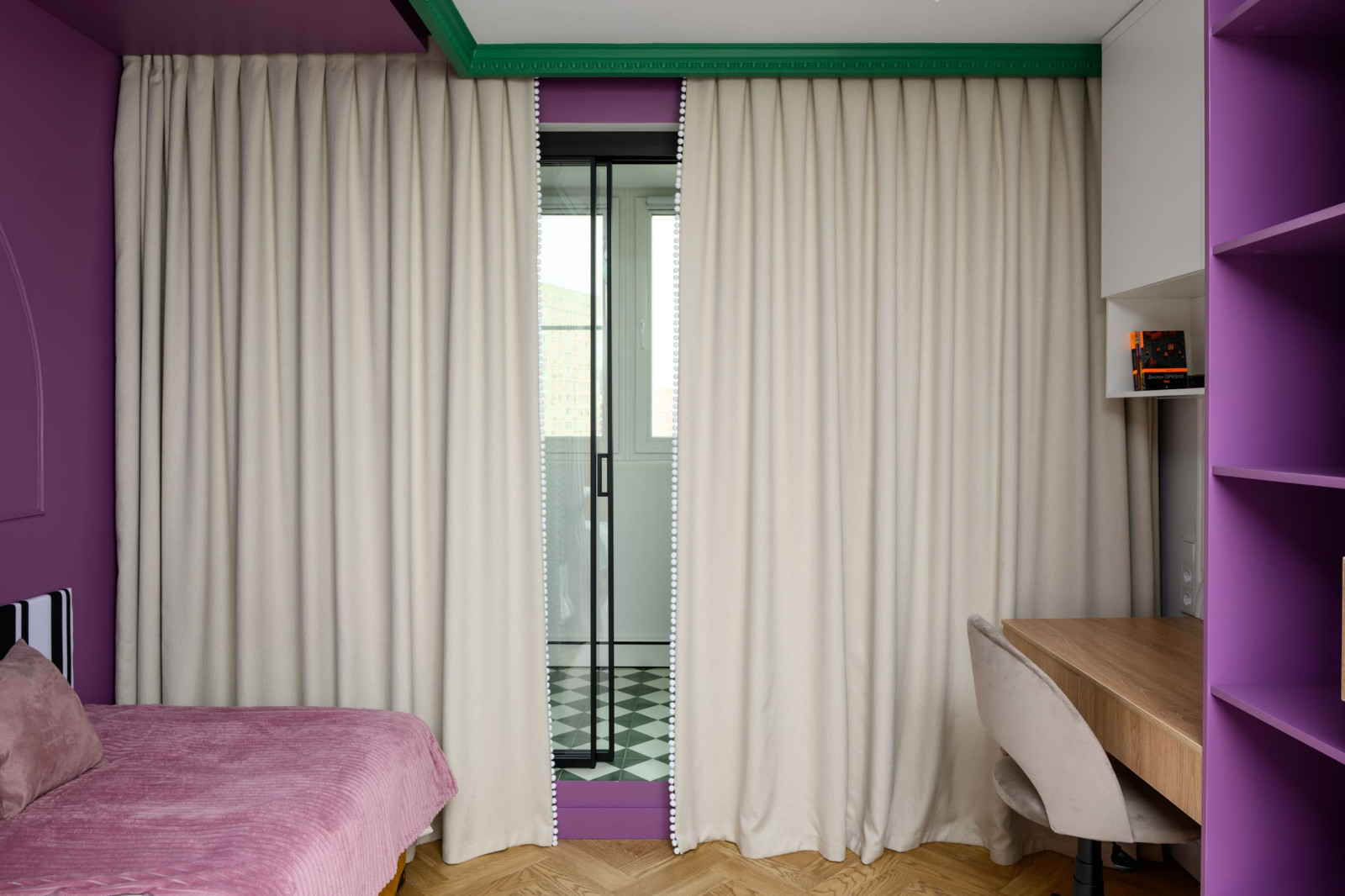 Квартирный вопрос - цветущая магнолия