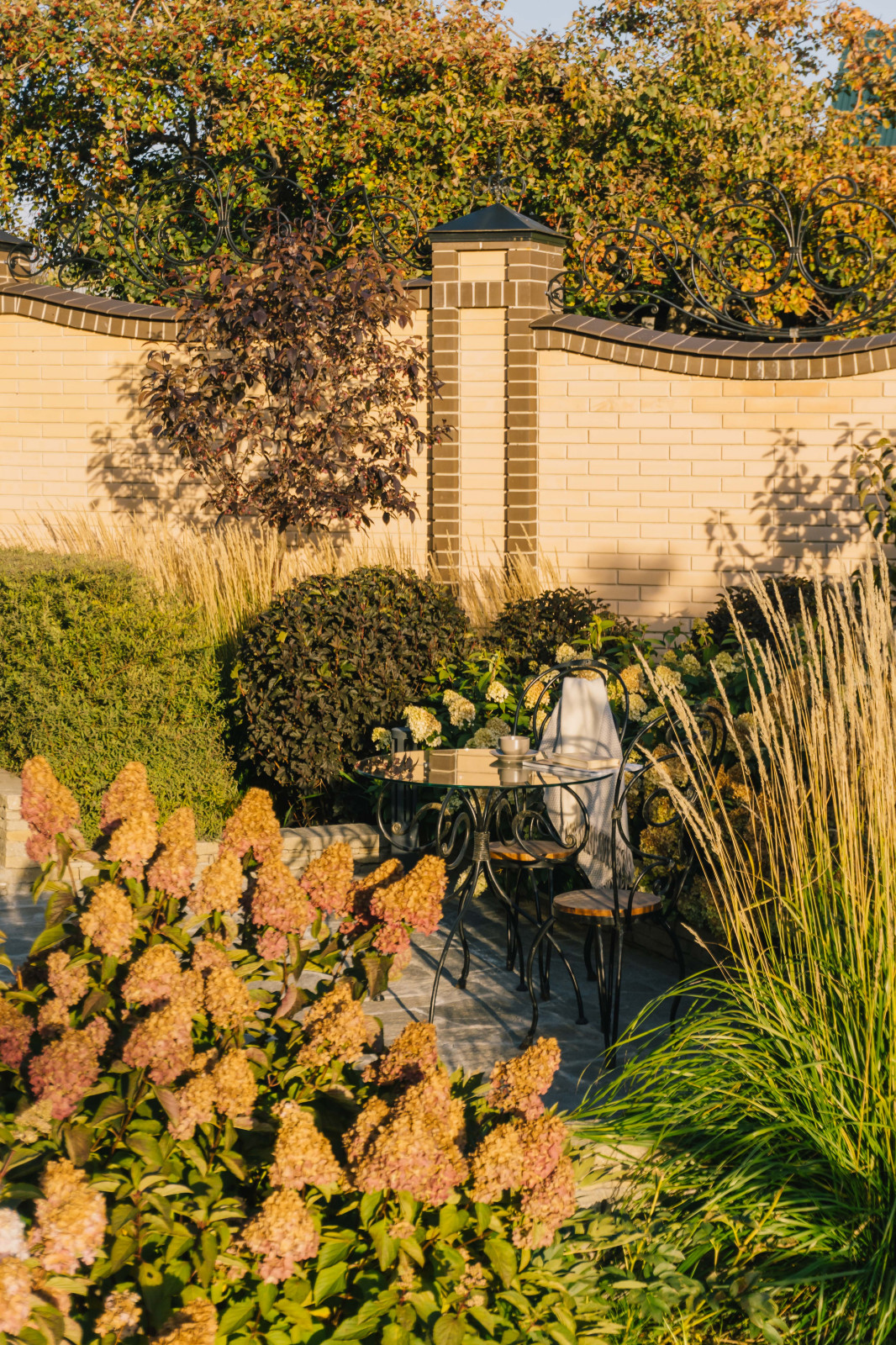 Сад с подпорными стенами