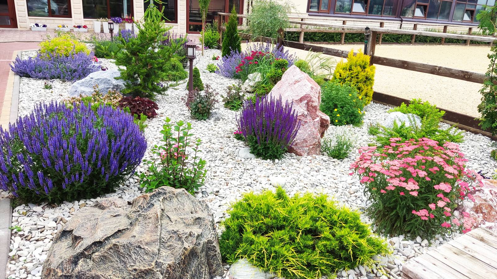 Обложка проекта: Композиции в саду