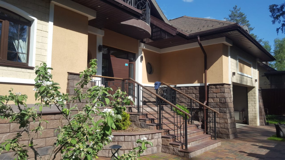 Loft in the village (exterior)