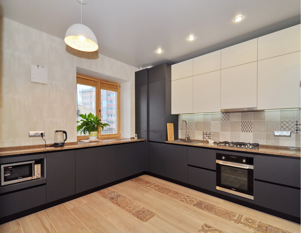 Кухня без ручек фасады Алвик