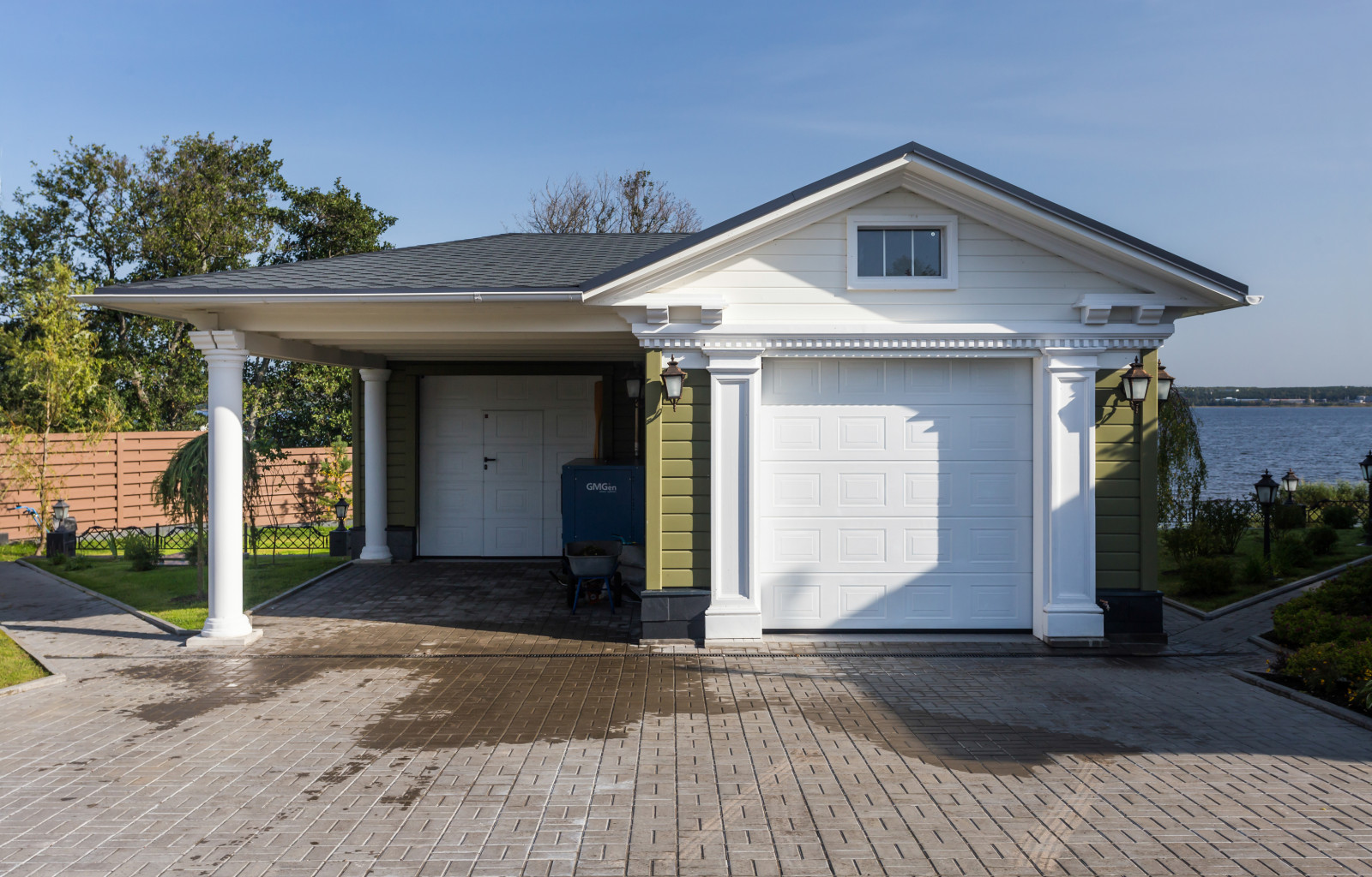 Коттедж у моря