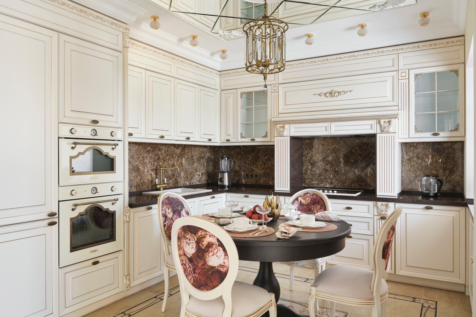 Квартира на ул. Мельникайте 173 м2